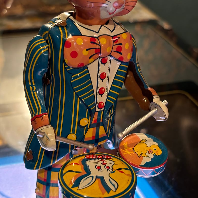 ハッピーバニー ブリキのうさぎさん 復刻版 | アンティーク家具と喫茶