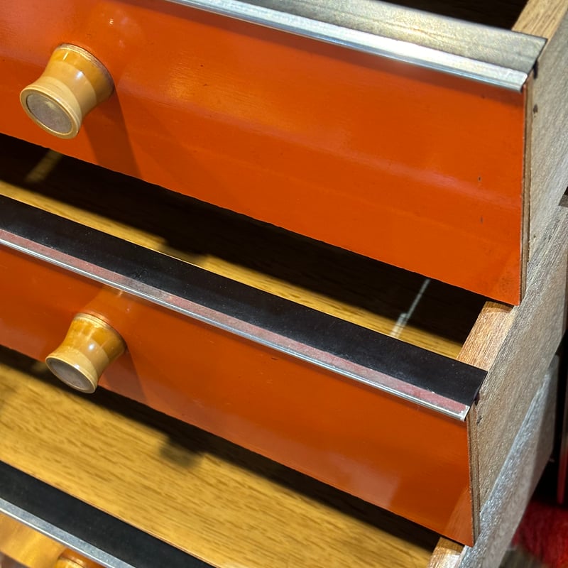 昭和レトロ　オレンジ　チェスト 昭和レトロ⭐︎オレンジ色 5段引き出し収納 チェスト 良品 昭和