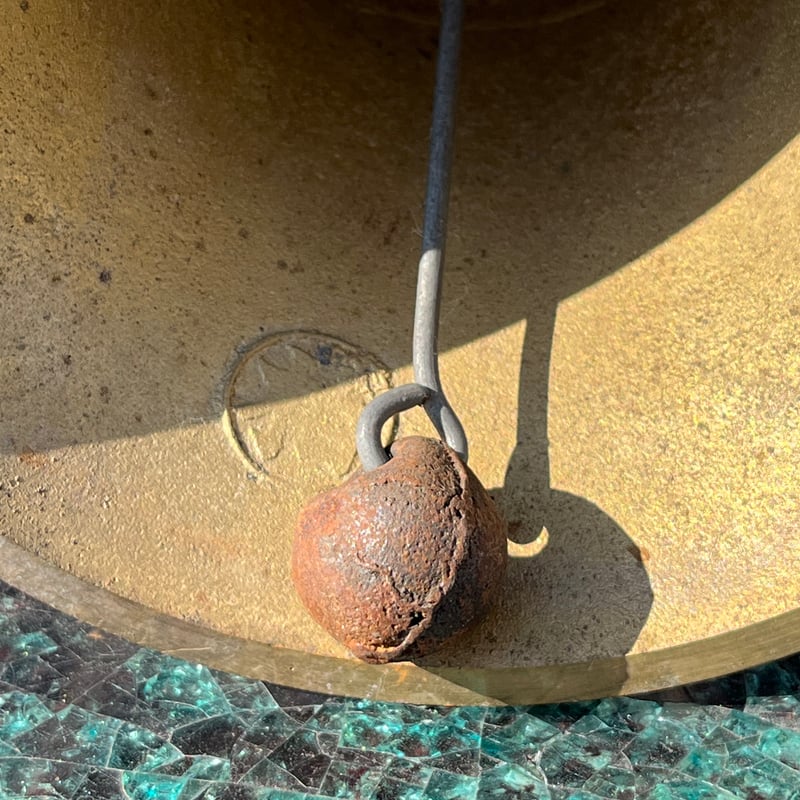 真鍮製半鐘　底辺30センチ重さ9.55kg 楽天市場】イタリア製 真鍮 シップベル 船舶ベル 金色 真鍮磨仕上 号鐘