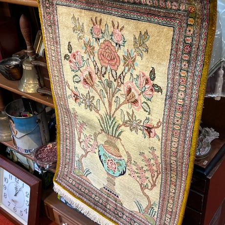 イラン産　高級ペルシャ絨毯　タペストリー　シルク製