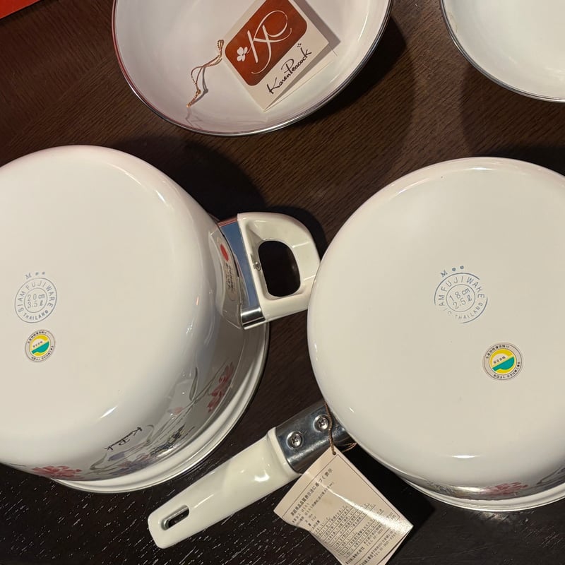 カレン・ピーコック レトロな両手鍋・片手鍋セット | アンティーク家具