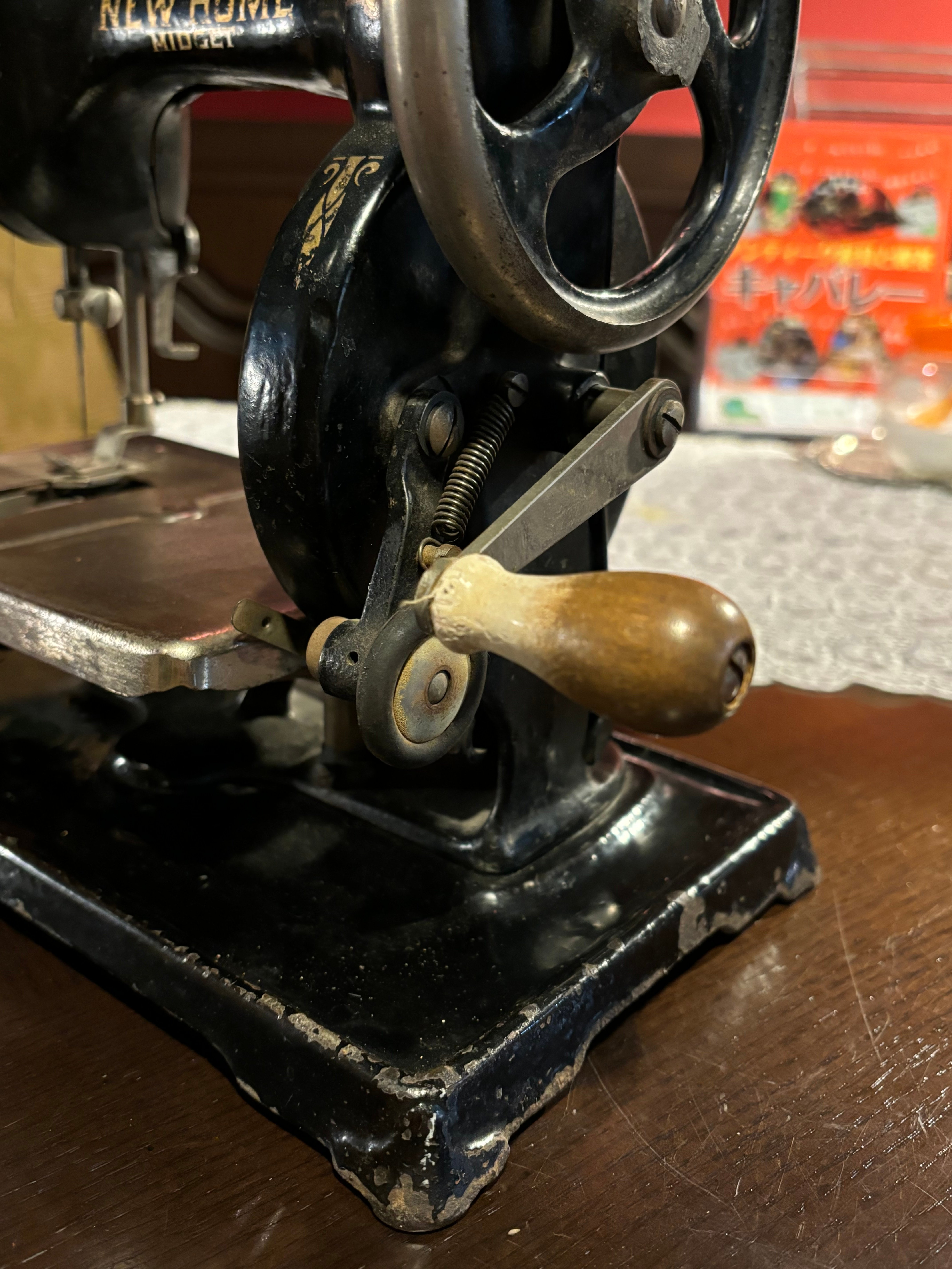 アンティーク 手回しミシン 本体　アメリカ　New 社製 アンティーク アメリカ製NEW HOME SEWING MACHINE | アンティーク家具と