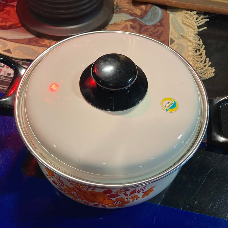 アンティーク 両手鍋 レトロなホーロー両手鍋 | アンティーク家具と喫茶キャバレーのネット