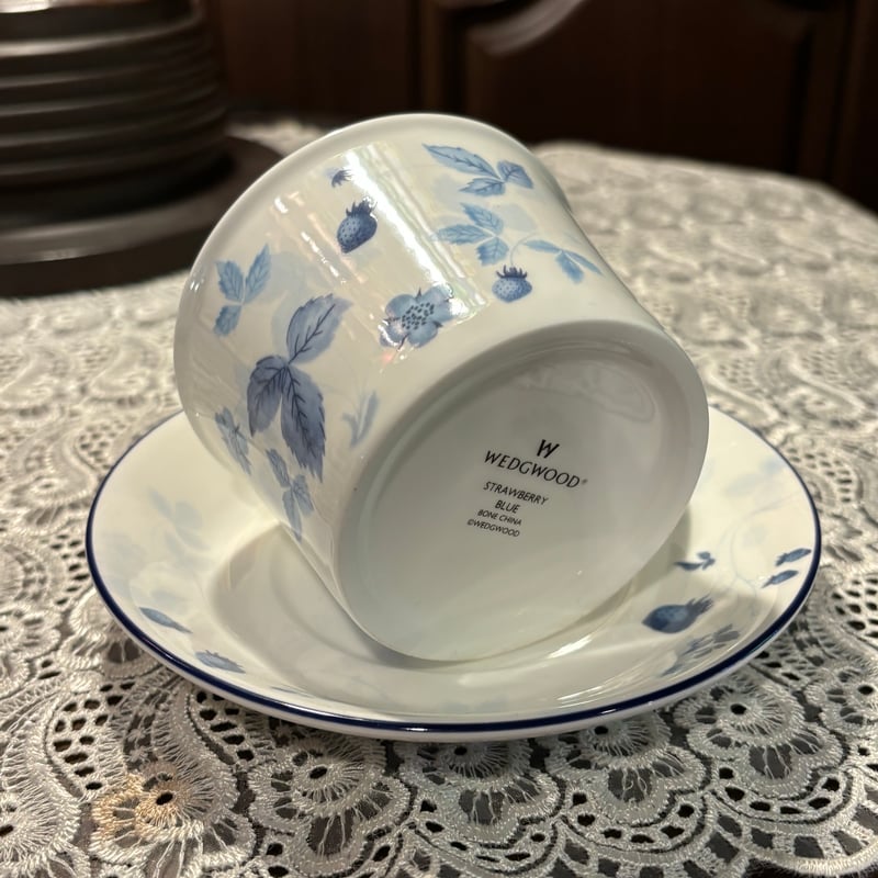  strawberry blue カップ　皿セット strawberry blue カップ 皿セット ストロベリー インクブルー