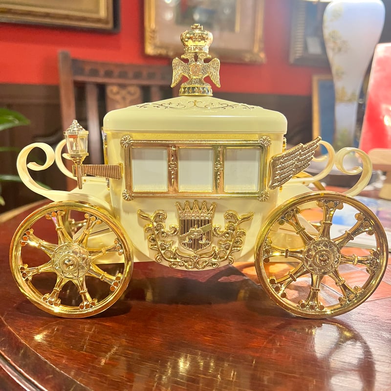 昭和レトロ プリンセス馬車オルゴール付き | アンティーク家具と喫茶