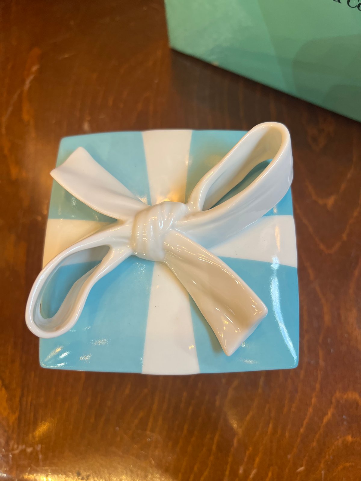 Tiffany&Co ティファニー ブルーボックス 陶器小物入れ　big Tiffany&Co ティファニー ブルーボックス 陶器小物入れ