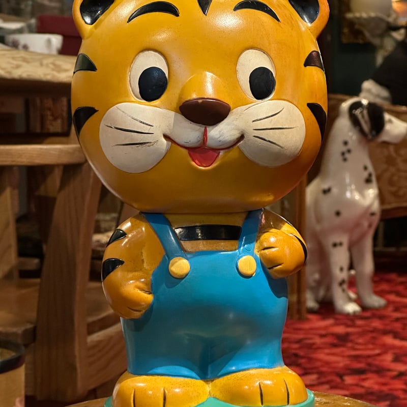 泉州銀行トラの貯金箱　希少店頭用　虎の子／トラの子　ソフビ人形 泉州銀行トラの貯金箱 希少店頭用 虎の子／トラの子 ソフビ人形 - メルカリ