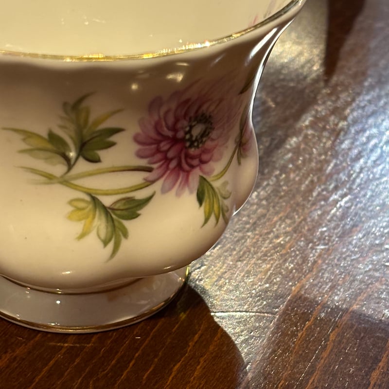 ロイヤルアルバート Dream Cottages １９９３年製飾り皿・秋 ロイヤルアルバート Dream Cottages 1993年製飾り皿・秋