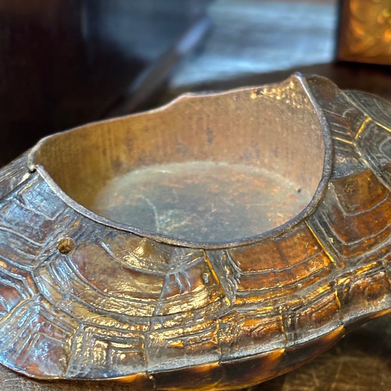 亀の剥製 灰皿 ※参照 | アンティーク家具と喫茶キャバレーのネットショップ