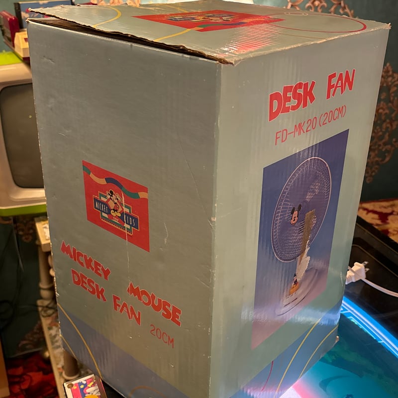 ディズニー かわいいミッキーの扇風機 ホワイト 風量2段切り替え 箱