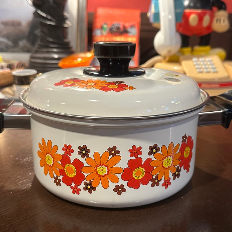 昭和レトロ ホーロー鍋 花柄 琺瑯なべ | アンティーク家具と喫茶 昭和レトロ ホーロー鍋 花柄 琺瑯なべ | アンティーク家具と喫茶