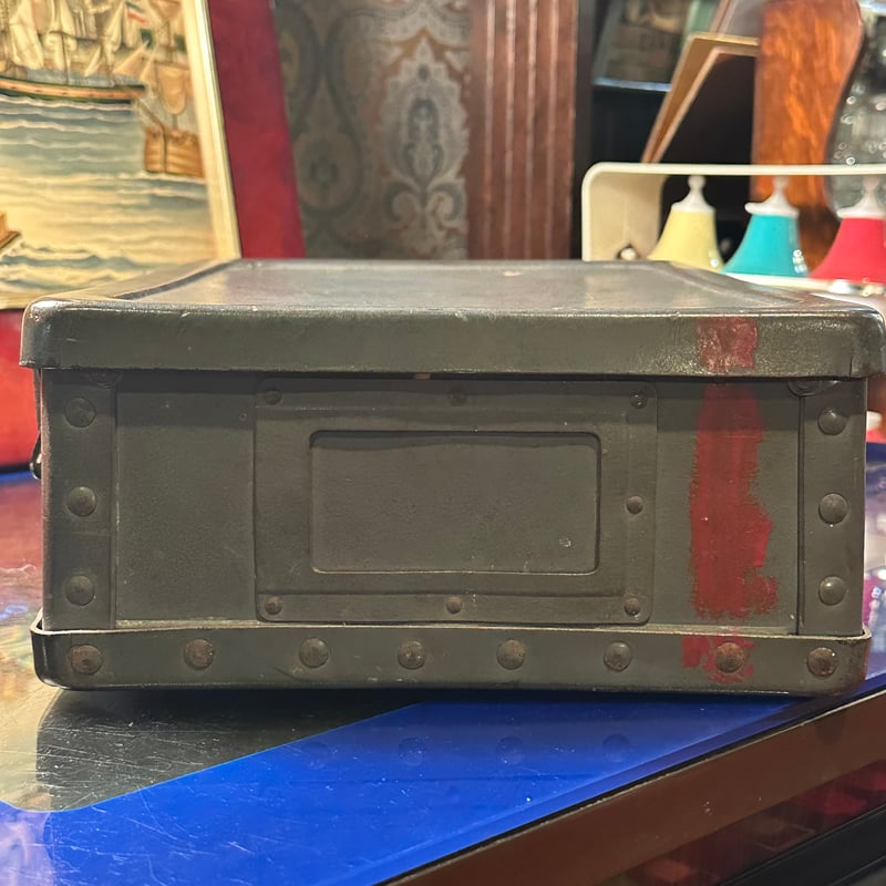 旧日本軍 93式2號防毒マスクケース 鋼製 | アンティーク家具と喫茶