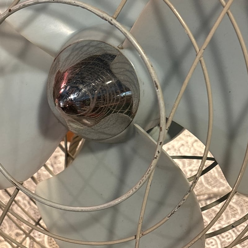 昭和レトロ A.C. ELECTRIC FAN レトロな扇風機 東京芝浦電気 昭和レトロ A.C. ELECTRIC FAN レトロな扇風機 東京芝浦電気