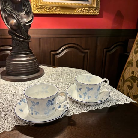 WEDGWOOD ストロベリーブルー　カップ&ソーサ　2客セット　箱付き