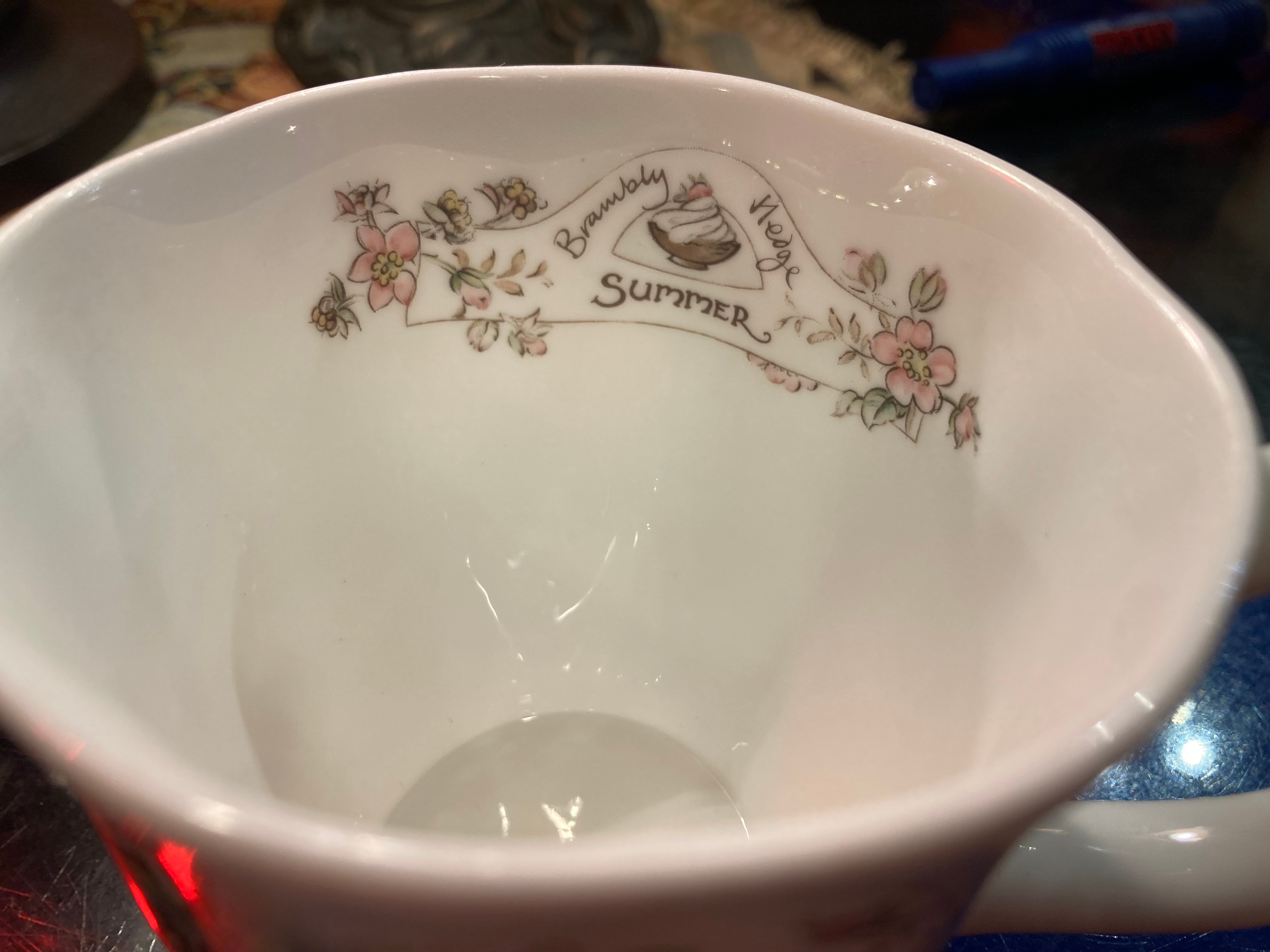 ロイヤルドルトン ブランブリーヘッジ マグカップ(SUMMER
