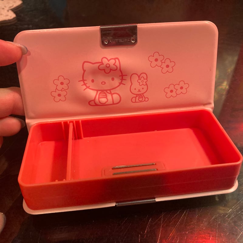 レトロなキティちゃんミニ筆箱 | アンティーク家具と喫茶キャバレーの