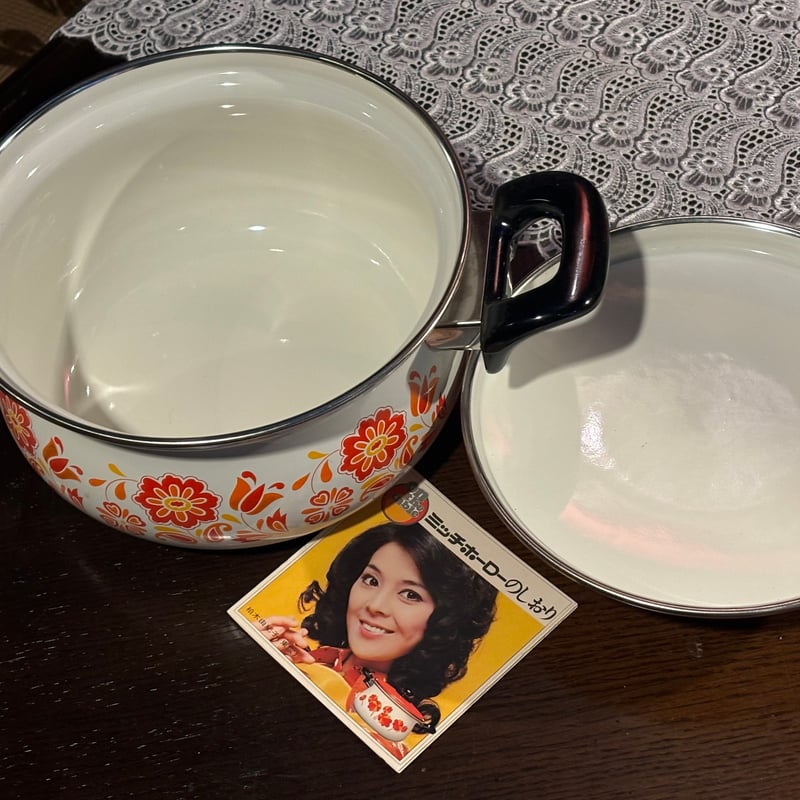 昭和レトロ ホーロー鍋セット 箱付き | アンティーク家具と喫茶 昭和レトロ ホーロー鍋セット 箱付き | アンティーク家具と喫茶