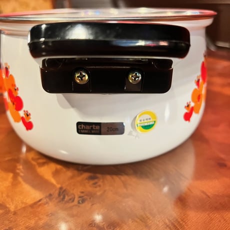レトロポップ　かわいいcharte花柄ホーロー両手鍋