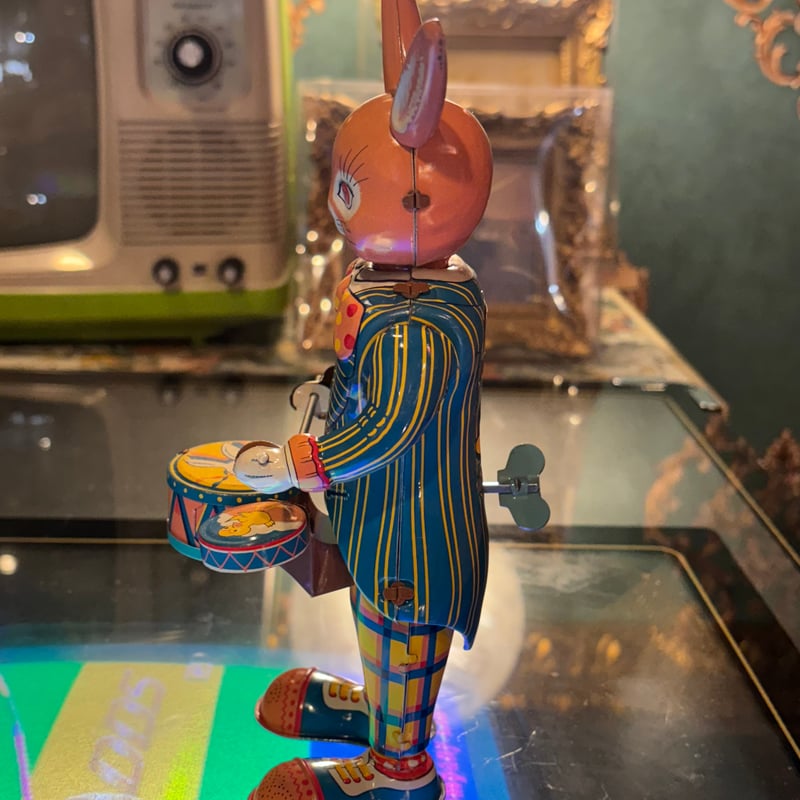 ハッピーバニー ブリキのうさぎさん 復刻版 | アンティーク家具と喫茶