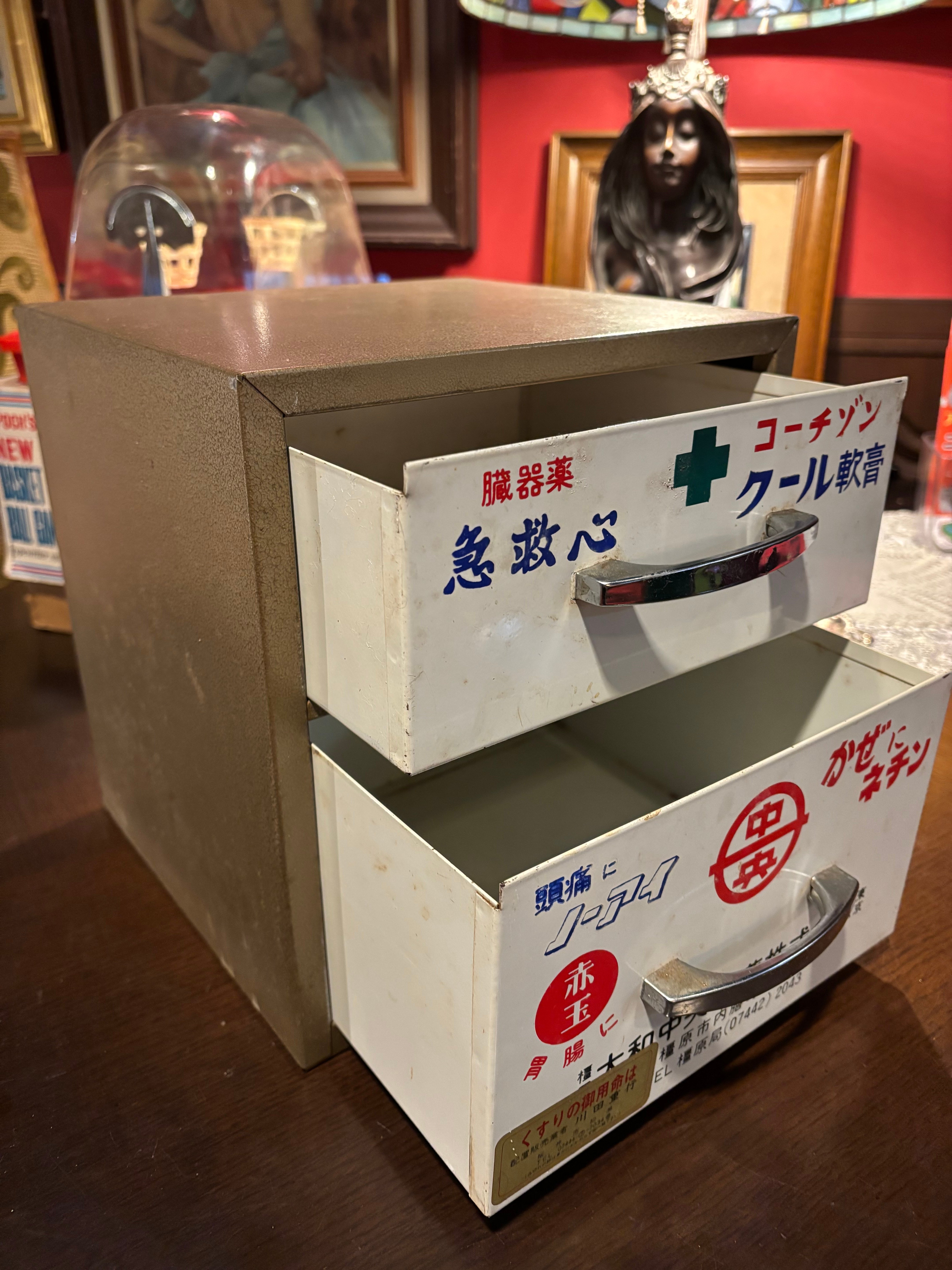 超希少】昭和30年頃 深井薬品工業 常備薬 スチール製 薬箱 ビンテージ