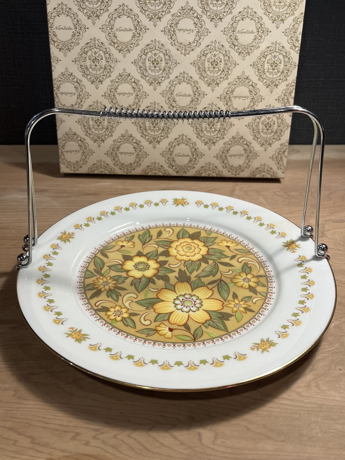 NORITAKE ノリタケ 花柄が可愛い手付きプレート デッドストック