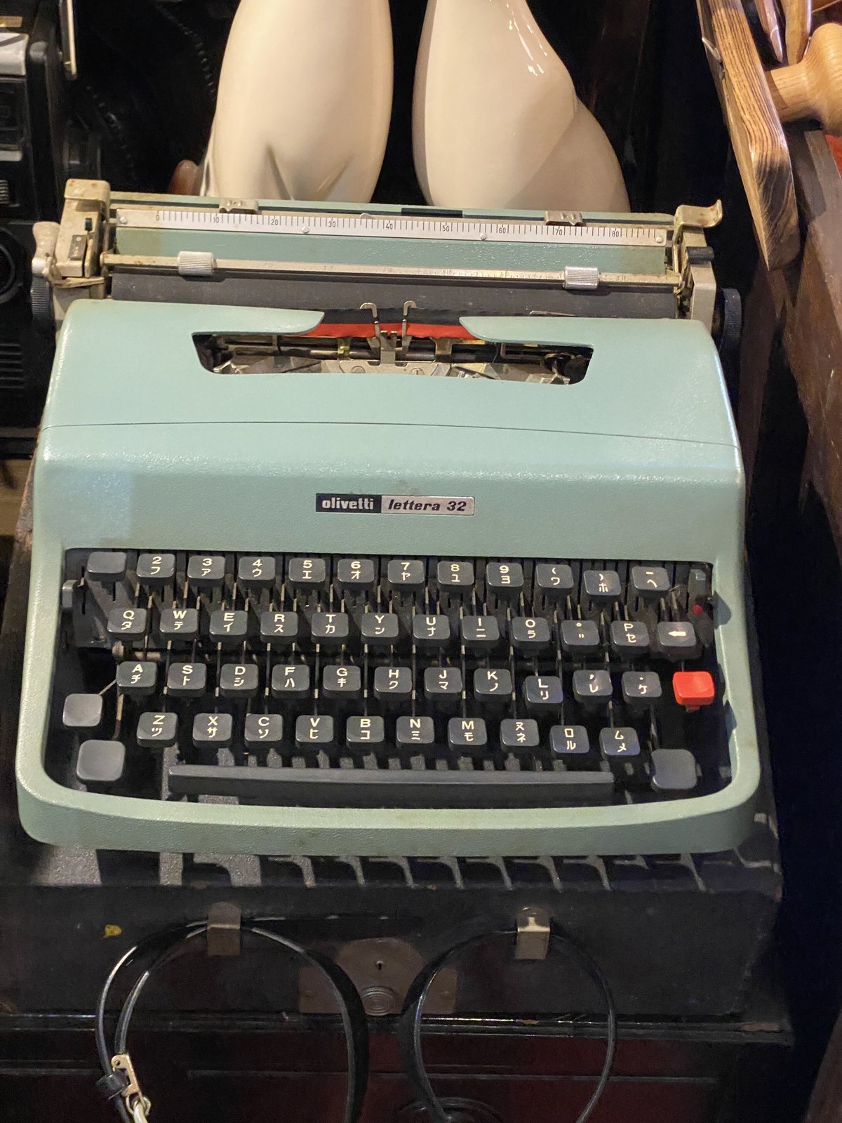 パソコン、ワープロ!いや、タイプライターでしょ!olivetti パソコン、ワープロ!いや、タイプライターでしょ!olivetti