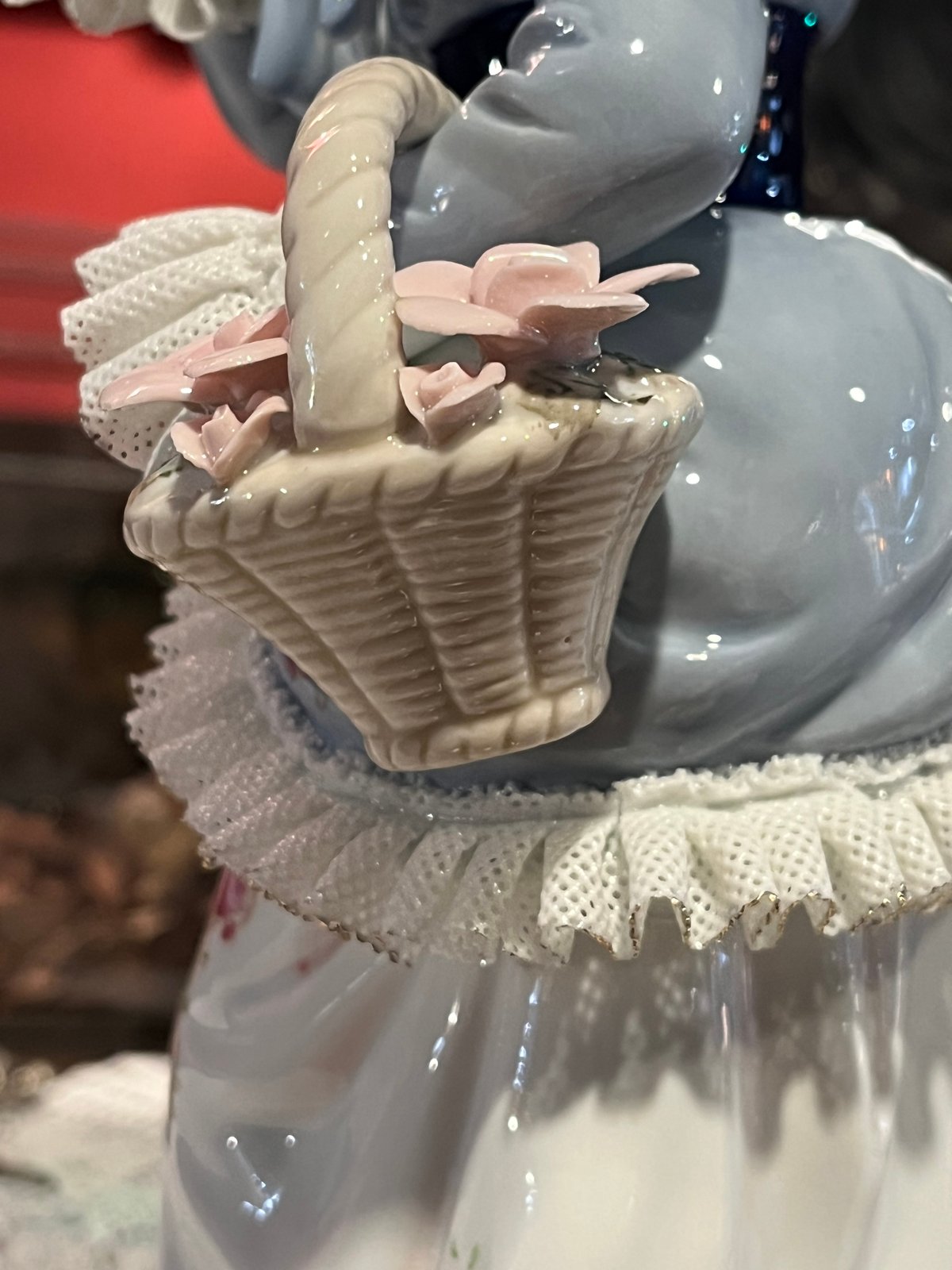 THE TK Collection レース陶器ドール「花籠持ちレディー」 日本 THE TK Collection レース陶器ドール「花籠持ちレディー」 日本