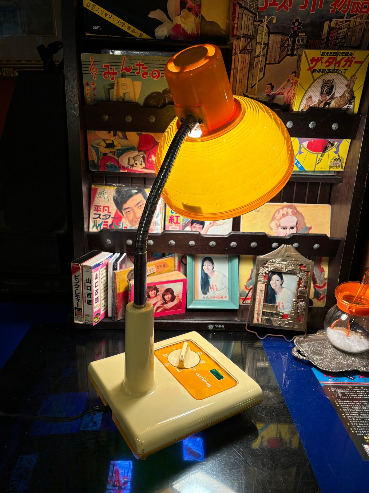 SHARP 卓上ライト ヴィンテージ　シャープ昭和レトロオレンジ色LS-907 SHARP 卓上ライト ヴィンテージ シャープ昭和レトロオレンジ色LS