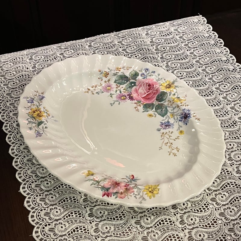 ロイヤルドルトン ロマンス コレクション アドリエンヌ 大皿 プレート 皿 円形 ROYAL DOULTON ロイヤルドルトン Royal Doulton ブランブリー