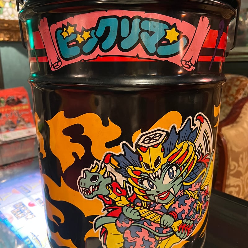 ビックリマン ペール缶いす 昭和レトロ ロッテ 当時物昭和レトロビックリマンチョコキラシールペール缶椅子 - メルカリ