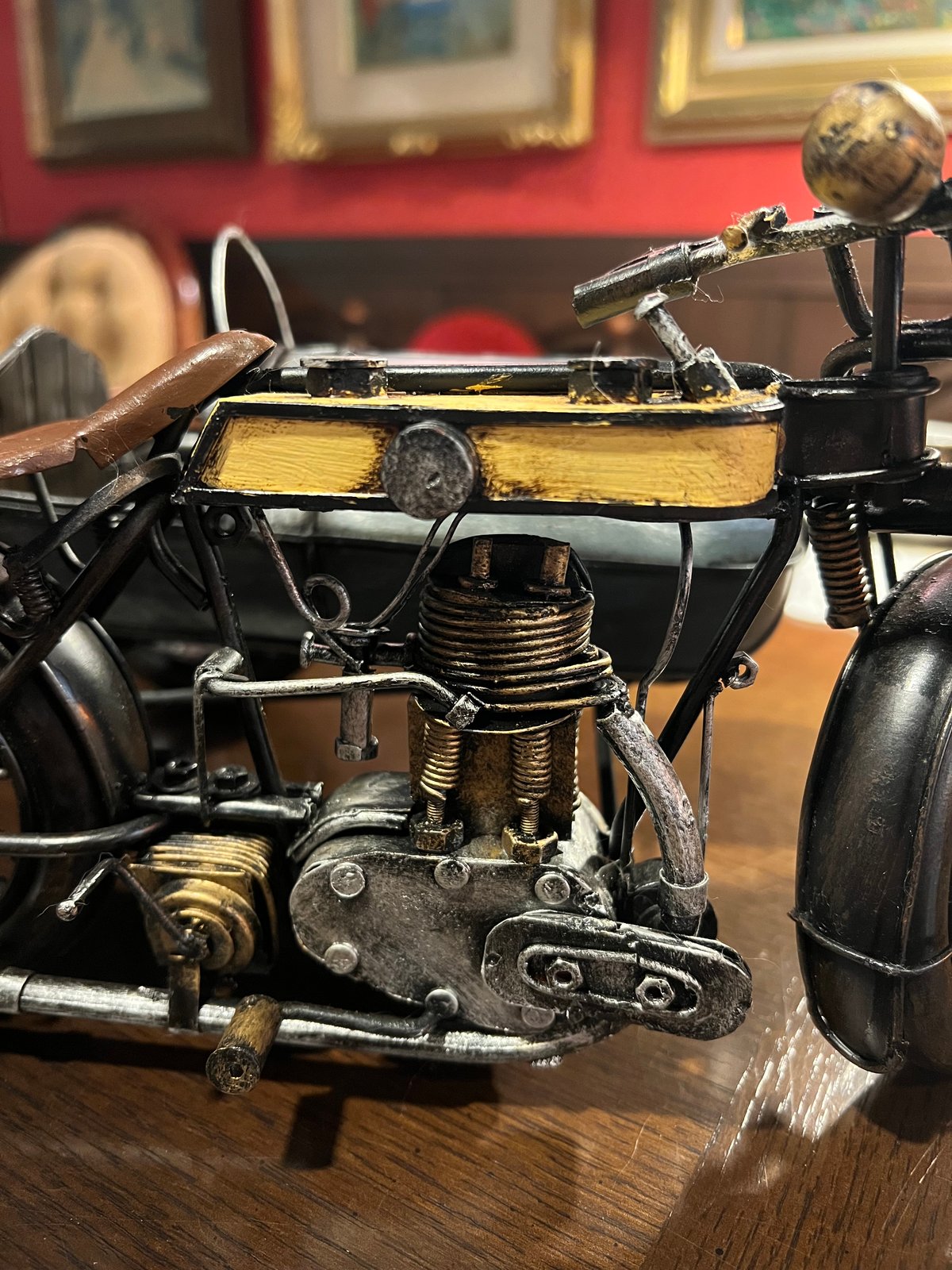 ブリキ製のサイドカー付きバイク | アンティーク家具と喫茶キャバレー