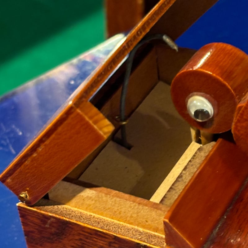 カラクリ 爪楊枝取り 伝統工芸品 | アンティーク家具と喫茶キャバレー