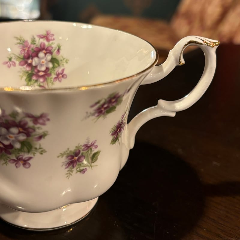 ROYAL ALBERT Sweet Violet ロイヤルアルバート カップ&ソーサー