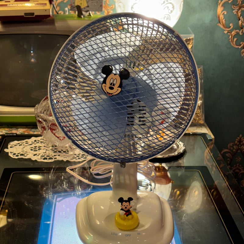 ディズニー かわいいミッキーの扇風機 ホワイト 風量2段切り替え 箱