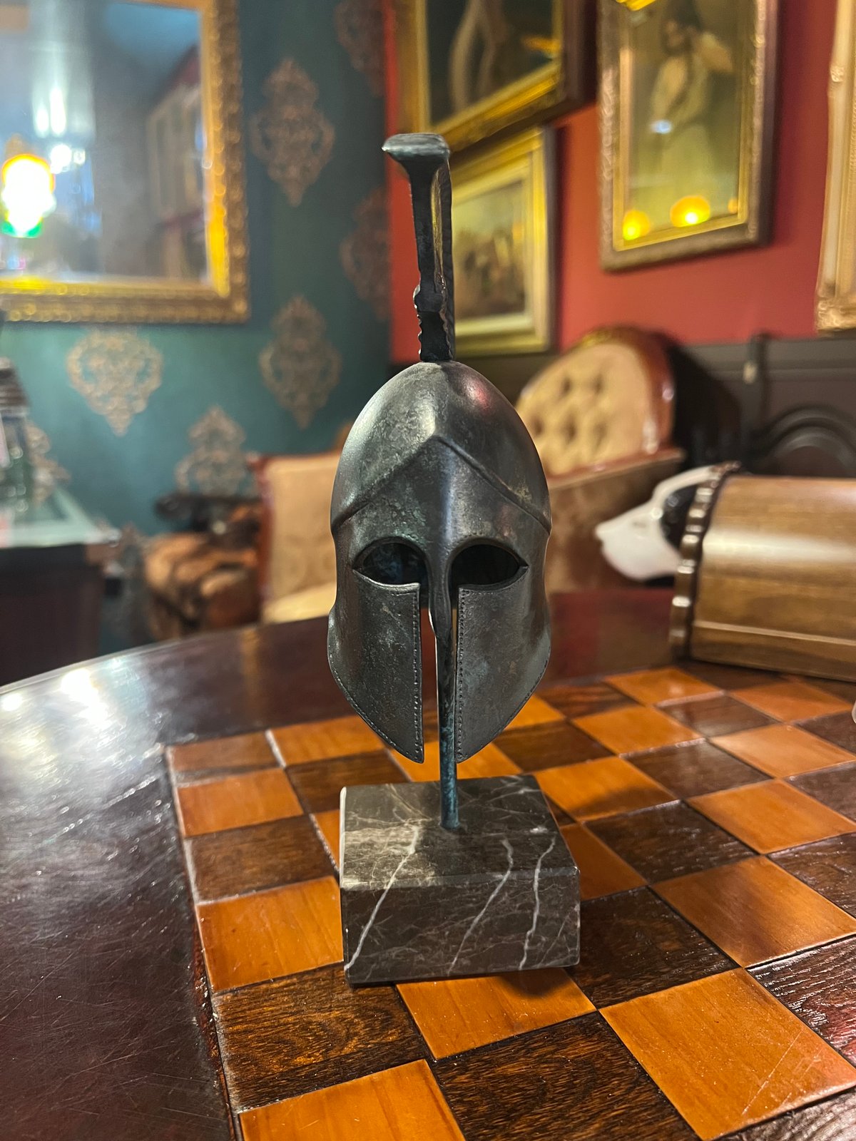 ギリシャ戦士のヘルメット置物（ブロンズ像） | アンティーク家具と