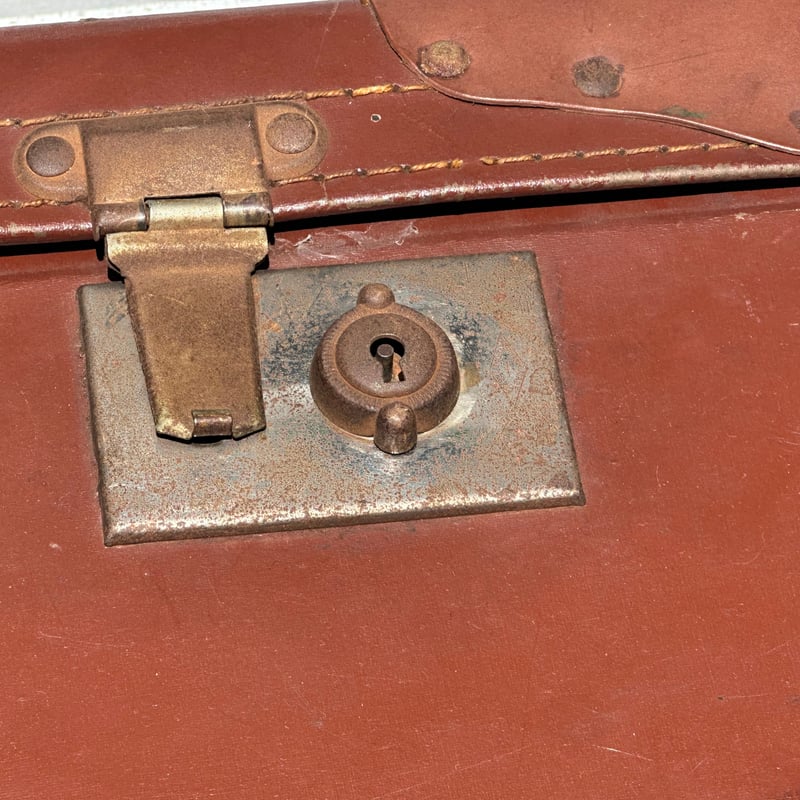 ヴィンテージトランク ダークブラウン ヴィンテージ トランク ブラウン | アンティーク家具と喫茶