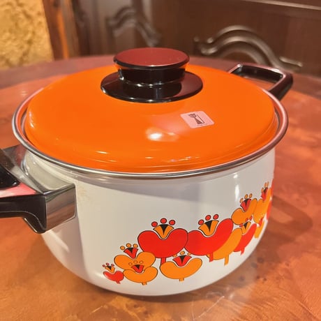 レトロポップ　かわいいcharte花柄ホーロー両手鍋