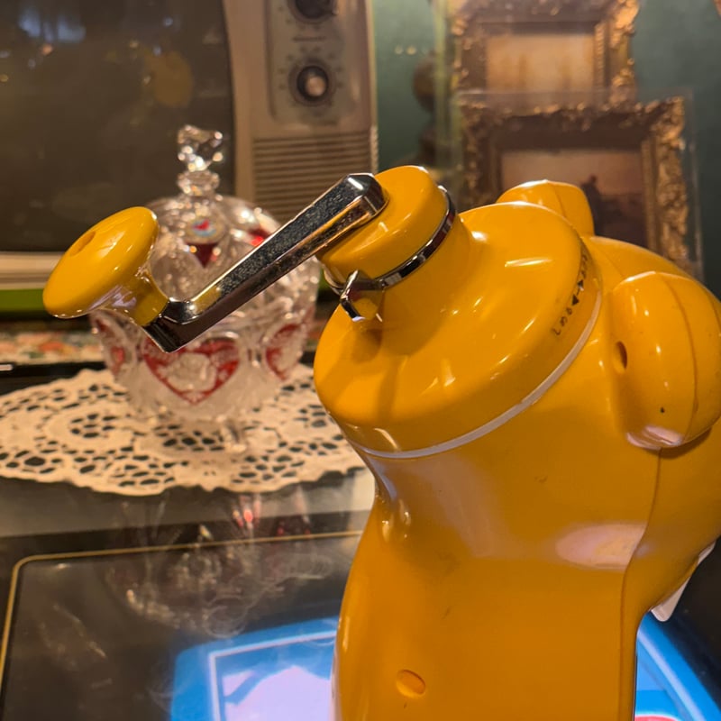 昭和レトロ きょろちゃん かき氷機(イエロー) | アンティーク 昭和レトロ きょろちゃん かき氷機(イエロー) | アンティーク