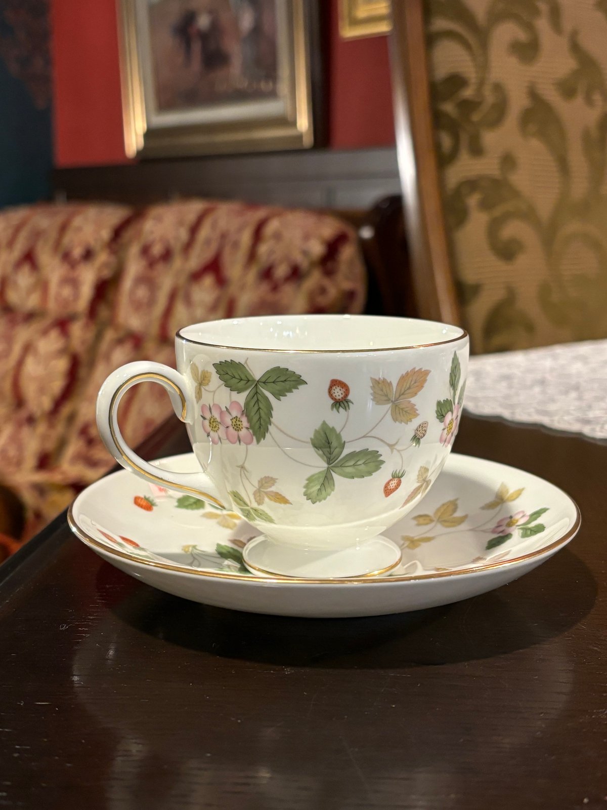 ヌ*オ様 〈ヴィンテージ〉ウェッジウッド　ワイルドストロベリー　カップ＆ソーサー fit=scale-down,w=1200