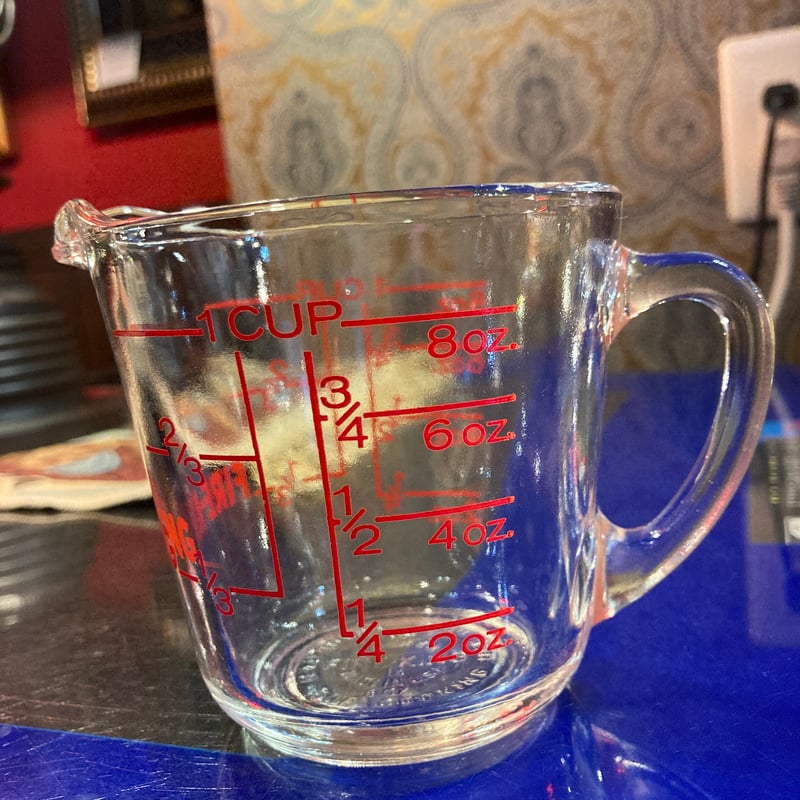 ファイヤーキング計量カップ | アンティーク家具と喫茶キャバレーの