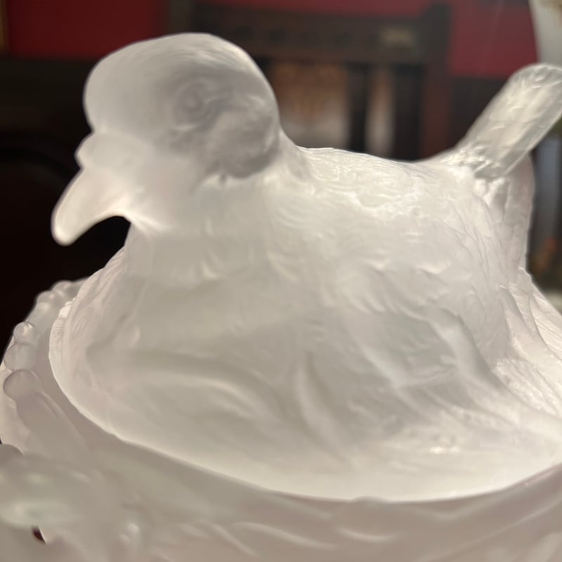 鳥の巣付き小鳥の蓋付きガラス製小物入れ | アンティーク家具と喫茶