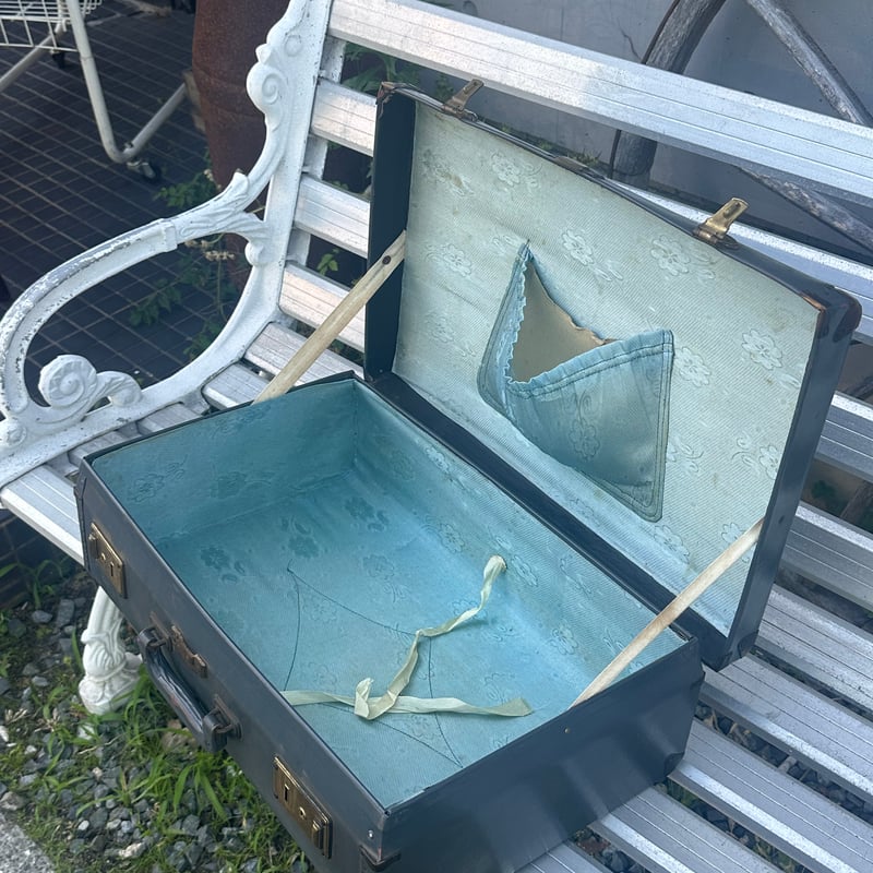 ビンテージ トランクケース | アンティーク家具と喫茶キャバレーの