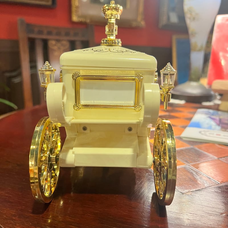 昭和レトロ プリンセス馬車オルゴール付き | アンティーク家具と喫茶