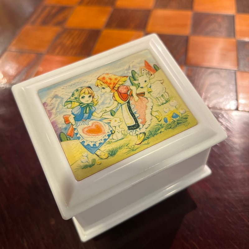 昭和レトロ オルゴール付き小さな宝石箱 | アンティーク家具と喫茶
