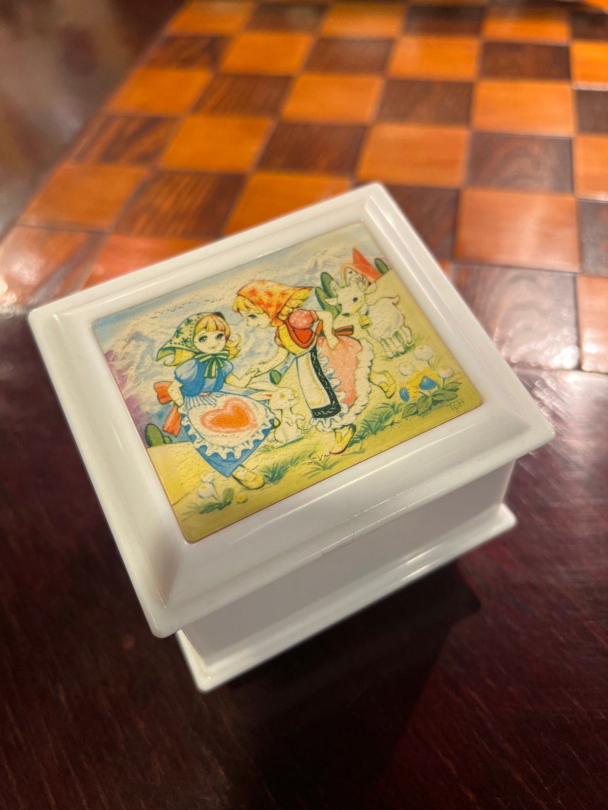 昭和レトロ オルゴール付き小さな宝石箱 | アンティーク家具と喫茶