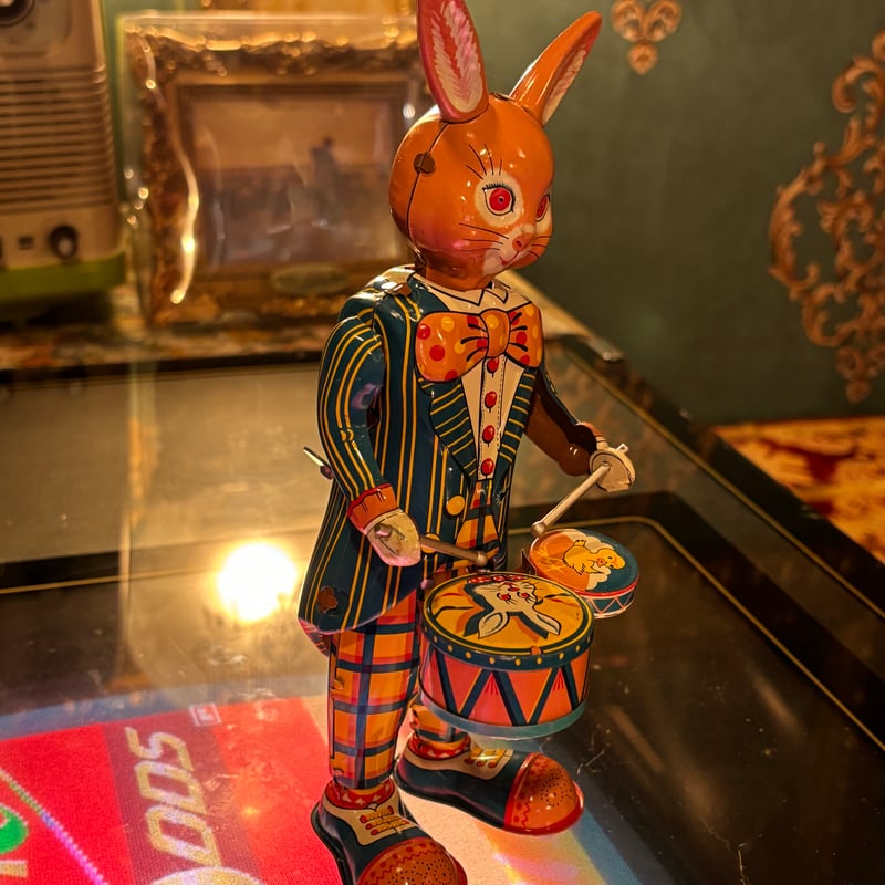 ハッピーバニー ブリキのうさぎさん 復刻版 | アンティーク家具と喫茶