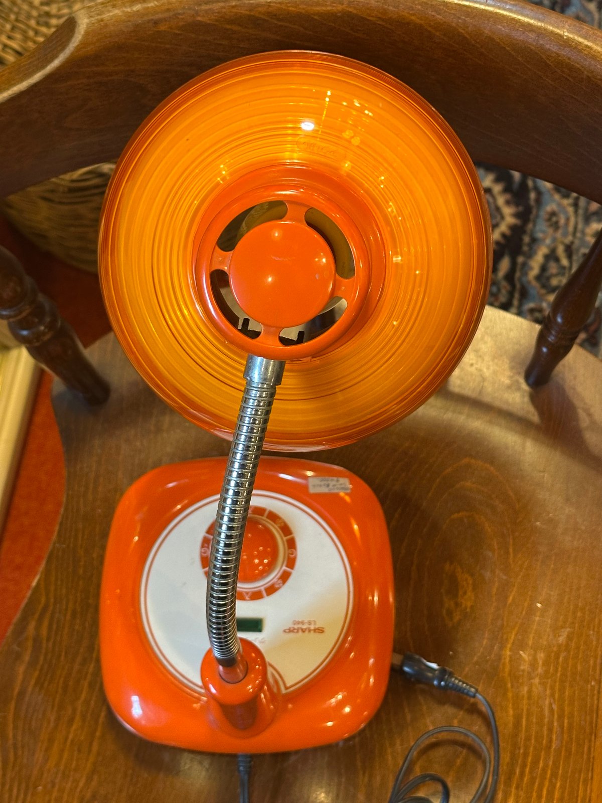 昭和レトロ シャープ 卓上ライト オレンジ色がレトロさを増す