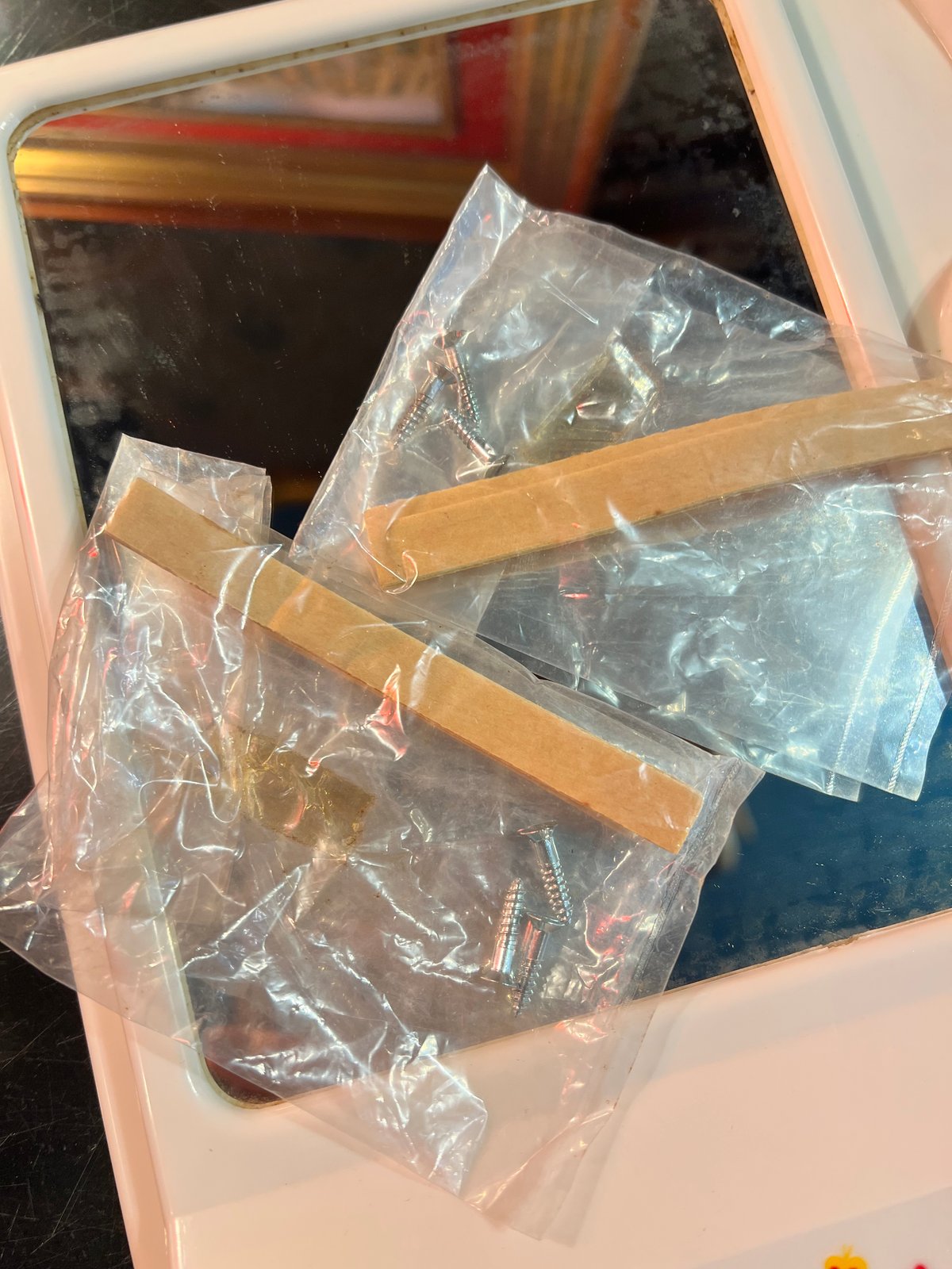 昭和レトロ 壁掛け洗面ミラー | アンティーク家具と喫茶キャバレーの