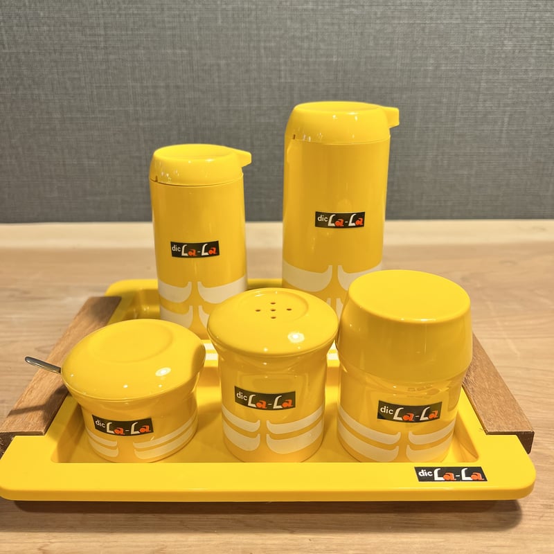 TARA社タラ社 ティン缶 3点セット アンティーク イエロー TARA社タラ社 ティン缶 3点セット アンティーク イエロー