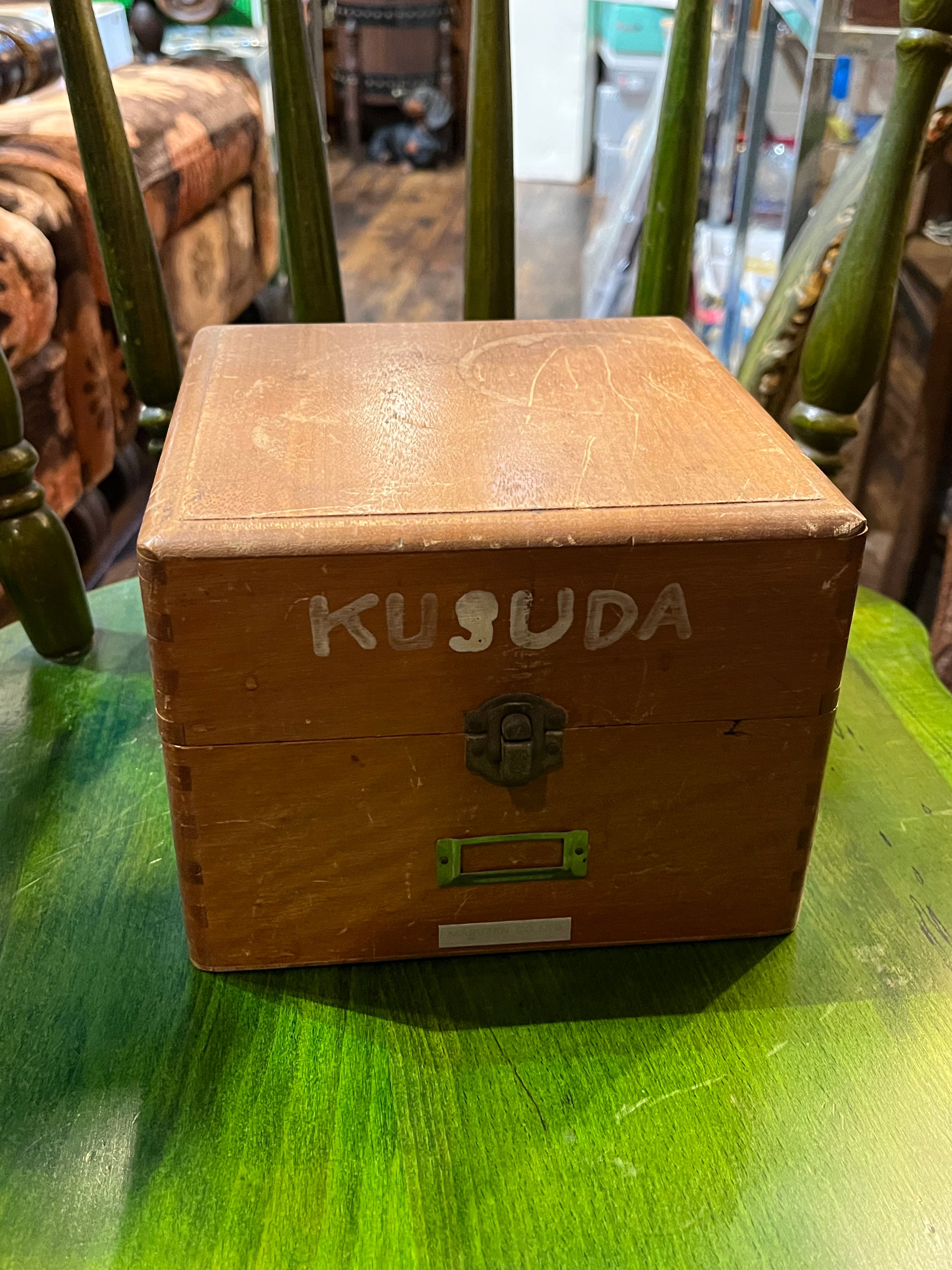 日本製 レトロな鍵付き木箱 収納箱 | アンティーク家具と喫茶